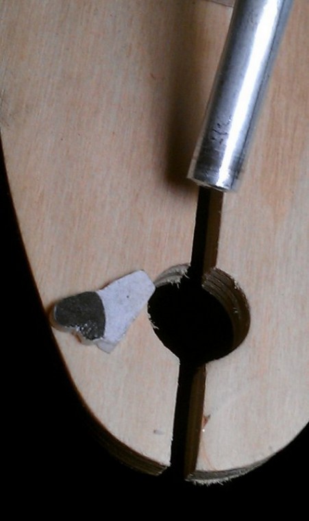 Itt tört el másodszor is, szerencsére a sablonon kívül