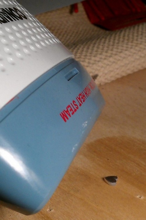 Gőzölés, hogy a ragasztó könnyen lejöjjön